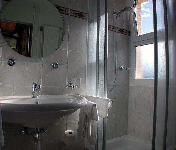 Hôtel de Ville Broc Chambre photo